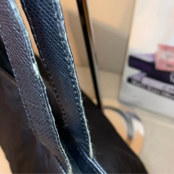 Bottega Veneta Tote w/mirror + authenticity card - Picture 14 of 15